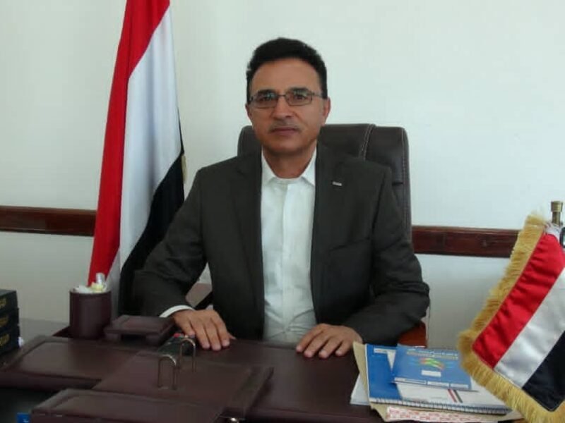 وزير المياه والبيئة يهنئ قائد الثورة ورئيس المجلس السياسي بعيد الأضحى