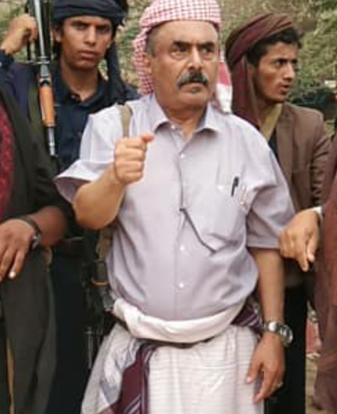 محافظ شبوة اللواء عوض العولقي يعزي الشيخ محمد صالح البهجي وكيل المحافظة لشؤون الدفاع والأمن بوفاة عمة الشيخ محمد بن سالم