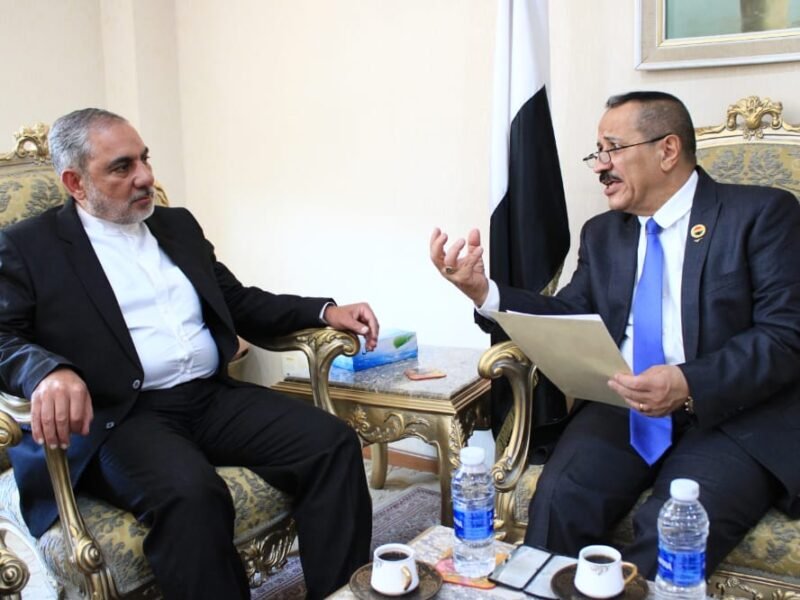 وزير الخارجية يبحث مع السفير الإيراني آخر تطورات الأوضاع في المنطقة