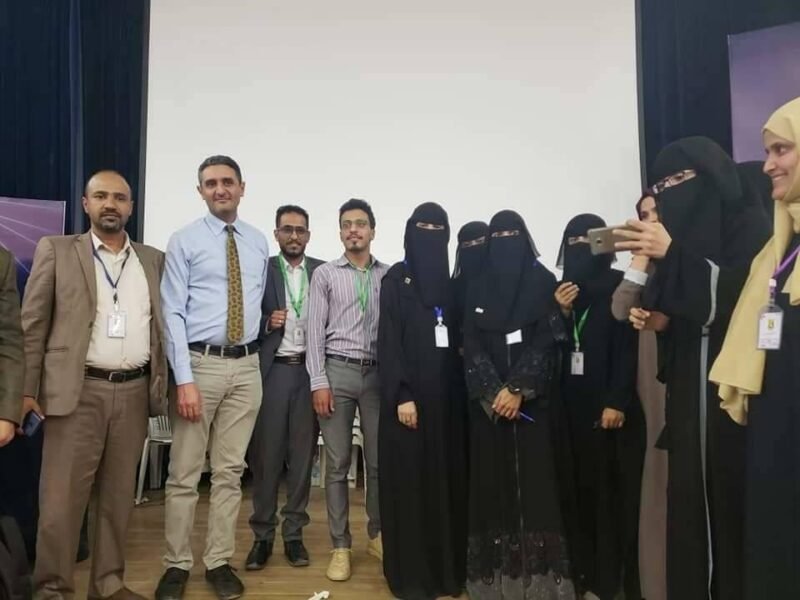 جامعة الملكة أروى تفوز بالمركز الأول في مسابقة مؤتمر ومعرض جامعة صنعاء الدولي الثاني لطب الأسنان