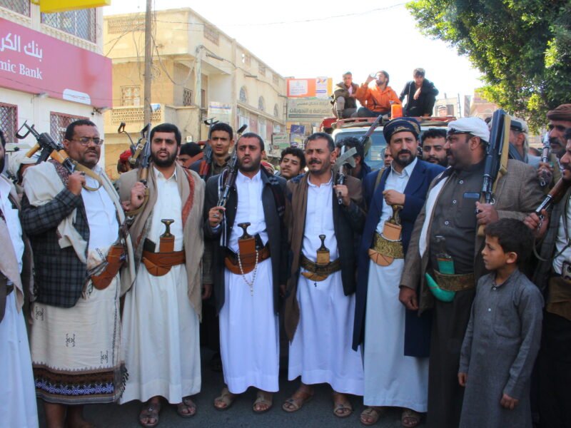 بعد جهود قادها نقيب ومراغة العرف القبلي الشيخ محمد الزلب : صلح قبلي بصنعاء ينهي قضية قتل بين أل الغرسي وحمزة