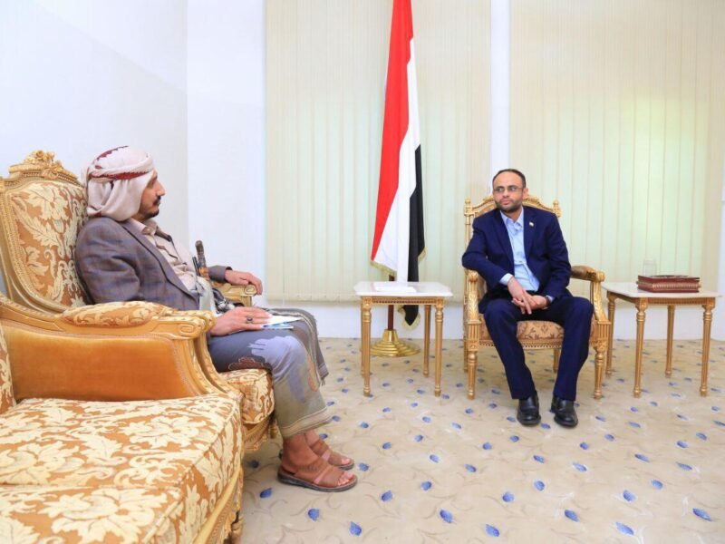 الشيخ سيف المحضار عضو مجلس الشورى يهنئ قائد الثورة ورئيس المجلس السياسي الأعلى يالعيد الثامن لثورة 21 سبتمبر المجيدة