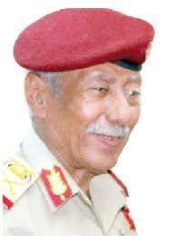 اللواء لقمان باراس محافظ حضرموت يعزي رئيس المجلس السياسي الأعلى باستشهاد أخيه مصلح المشاط