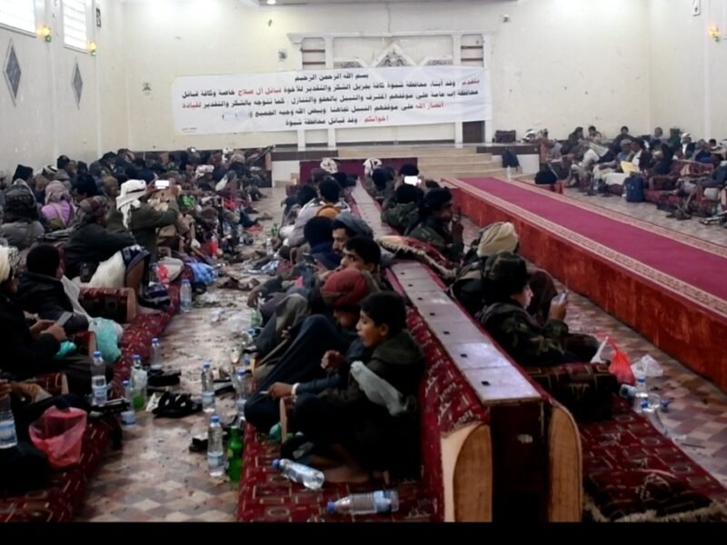 مشائخ وأعيان وفد شبوة وقبيلة الطواسل. يعبرون عن الشكرلسماحة السيد القائد وكافة مشايخ  ال صلاح و قبائل إب على موقفهم المشرف  في قضية يريم