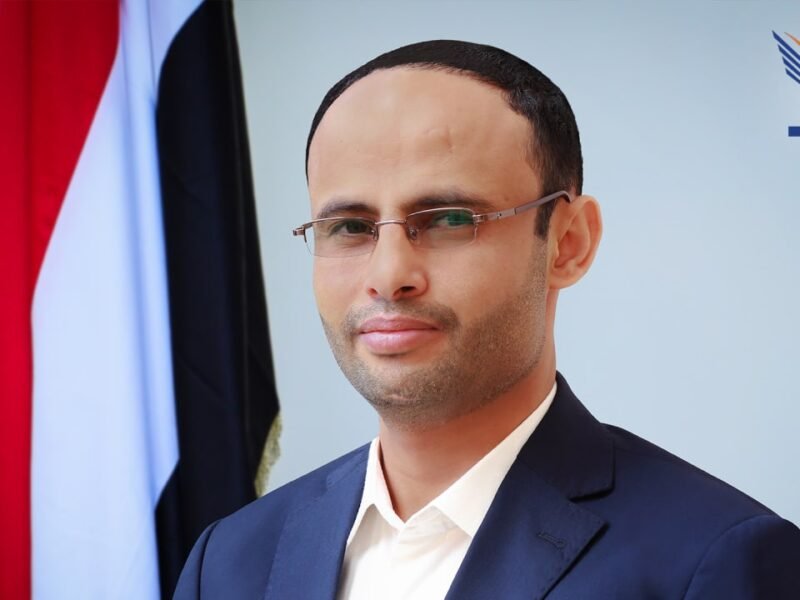 رئيس المجلس السياسي الأعلى يعزي في وفاة عضو مجلس الشورى علي محمد الطمبالة