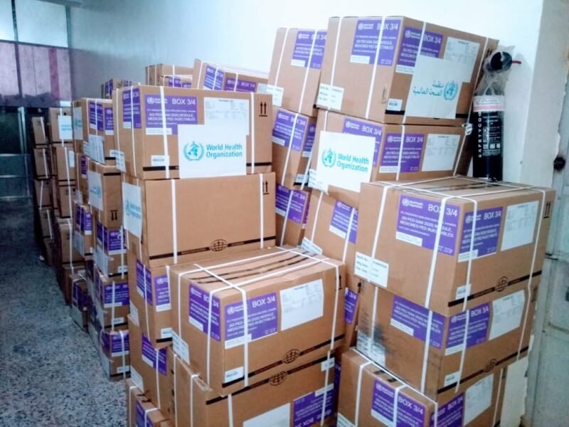 منظمة الصحة العالمية ترفد مكتب الصحة و سبعة مستشفيات في محافظة الحديدة بأ أدوية ومستلزمات طبية