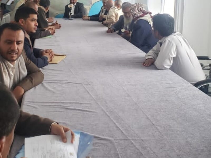 اجتماع برئاسة محافظ لحج يناقش المشاريع الخدمية الضرورية للمحافظة