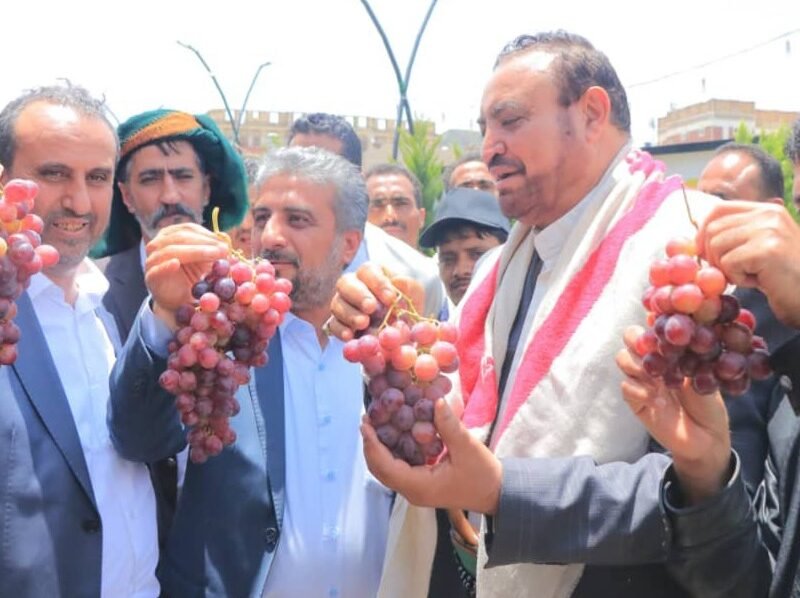 المداني نائب رئيس الوزراء يشيد بمهرجان خيرات اليمن الأول المقام بنادي الوحدة بصنعاء،