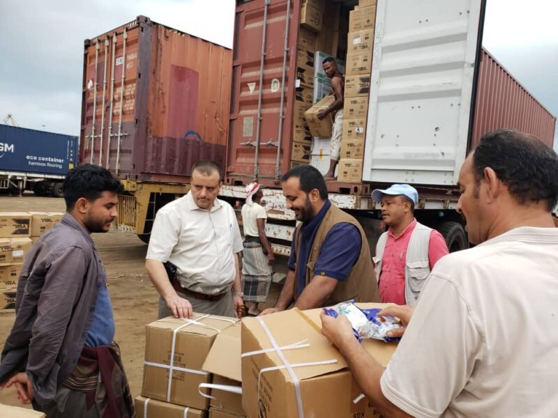 مدير عام المواصفات يتفقد فرع الهيئة بمحافظة الحديدة