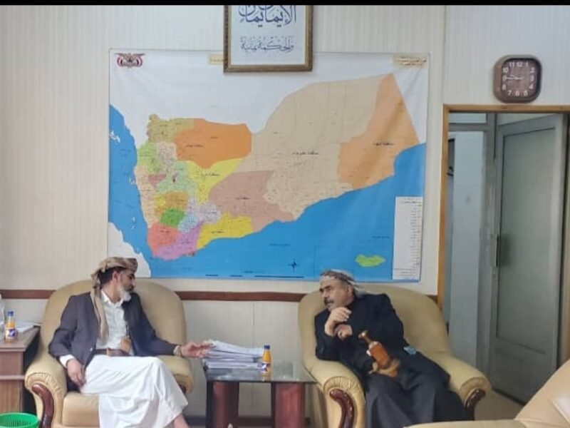 نائب وزير الإدارة والتنمية المحلية يناقش مع  اللواء عوض العولقي محافظ شبوة الأوضاع في المحافظة