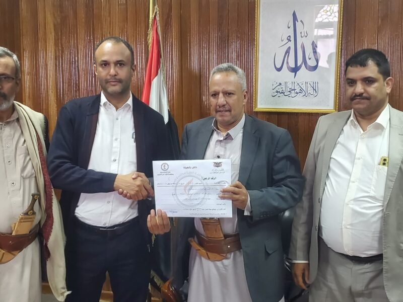 هيئة مكافحة الفساد تتسلم إقرار رئيس هيئة المستشفى الجمهوري بأمانة العاصمة