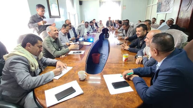 تدشين مشروع أتمتة نظم المعلومات في جميع إدارات المؤسسة المحلية للمياه والصرف الصحي بمحافظة إب