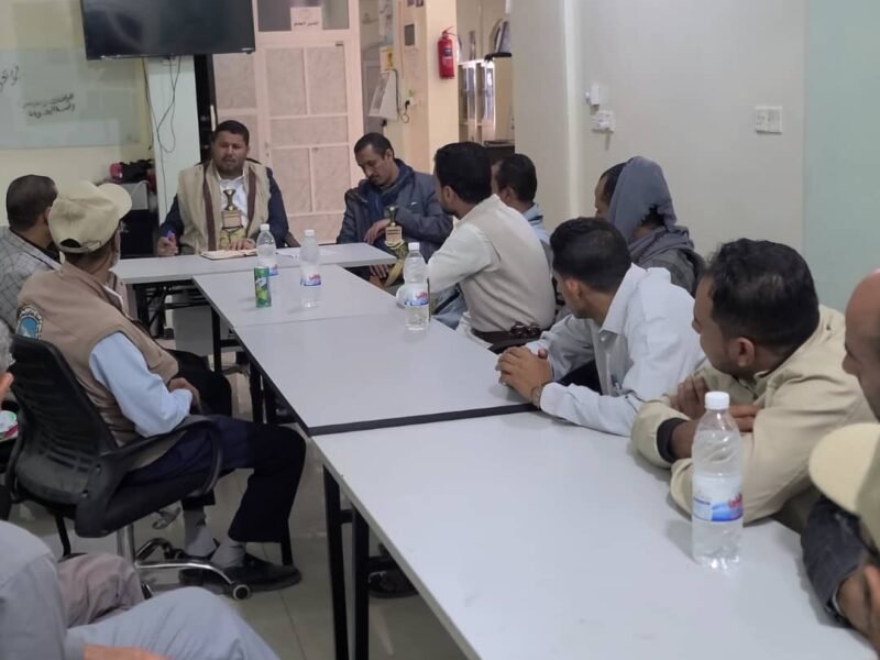 مدير عام هيئة المواصفات يطّلع على سير العمل بفرع الهيئة في تعز