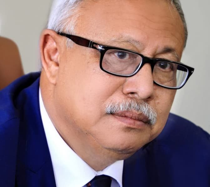 كيفَ سيقرأ العربُ ومُثقَّفُوهُم بالتَّحديدِ سحبَ الجنسيَّةِ الكويتيَّةِ عنُ المُفكِّرِ الكويتيّ / الدُّكتُور/ طارق السُّويدان ؟