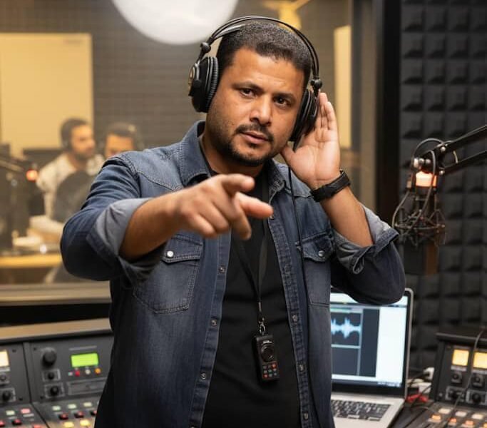 الندى للإعلان والإنتاج الفني تعلن جاهزية مسلسلها الإذاعي الجديد “عُتم” للعرض في رمضان 2026