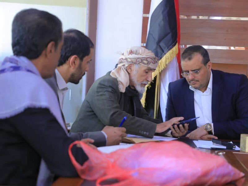 القائم بأعمال وزير الاقتصاد يلتقي التجار والقطاع الخاص خلال اليوم المفتوح