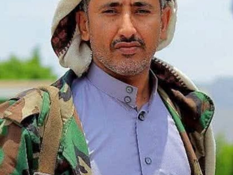 مدير عام مديرية مرخة السفلى يعزي محافظ شبوة اللواء العولقي بوفاة نجلة العقيد غازي